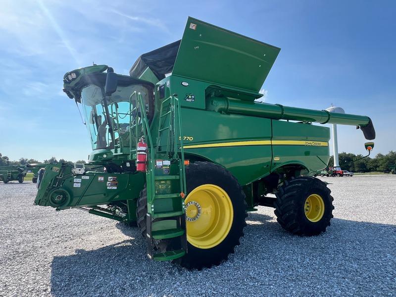 Image of John Deere S770 Image 1
