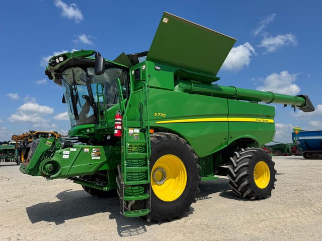 Image of John Deere S770 equipment image 1