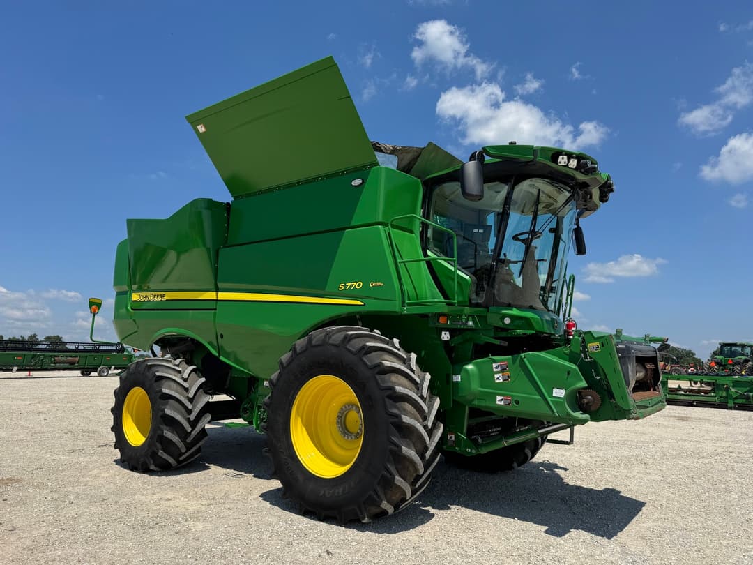 Image of John Deere S770 Primary image
