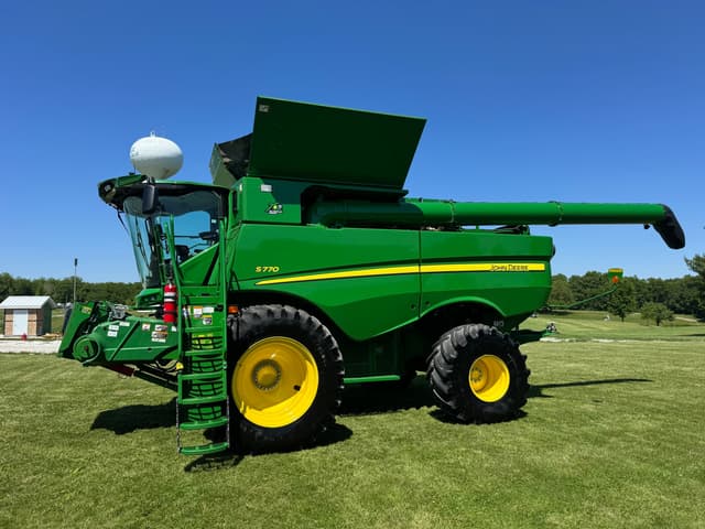 Image of John Deere S770 equipment image 3