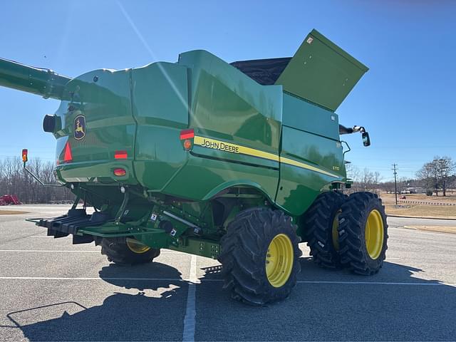 Image of John Deere S770 equipment image 2