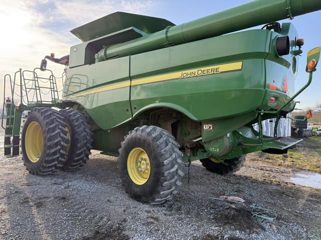 Image of John Deere S770 equipment image 3