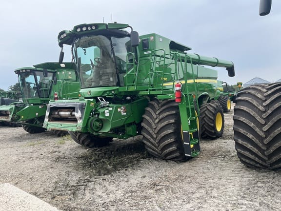 John Deere S780 Equipment Image0