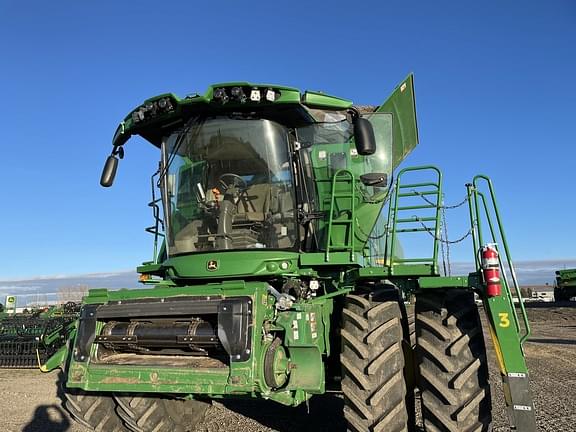 Image of John Deere S780 Primary image