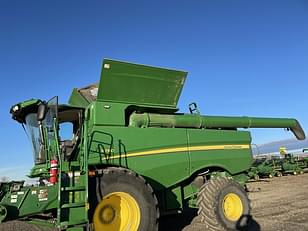 Main image John Deere S780 3