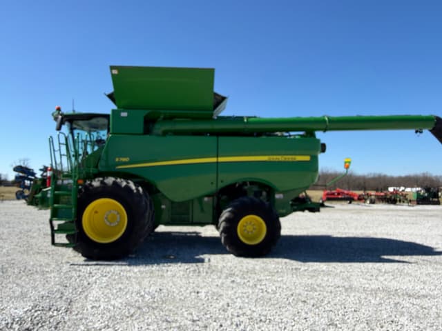 Image of John Deere S780 equipment image 4