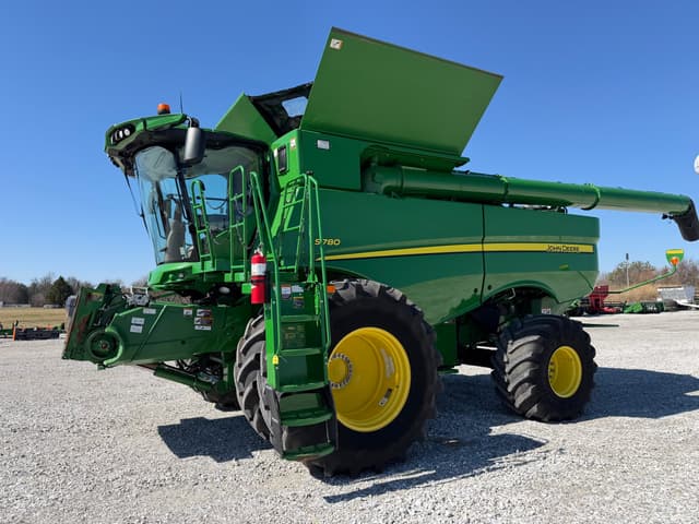 Image of John Deere S780 equipment image 2
