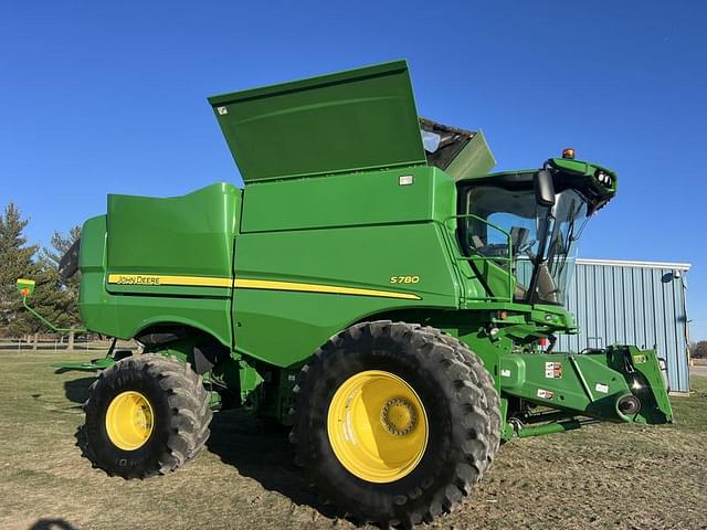 Image of John Deere S780 equipment image 2