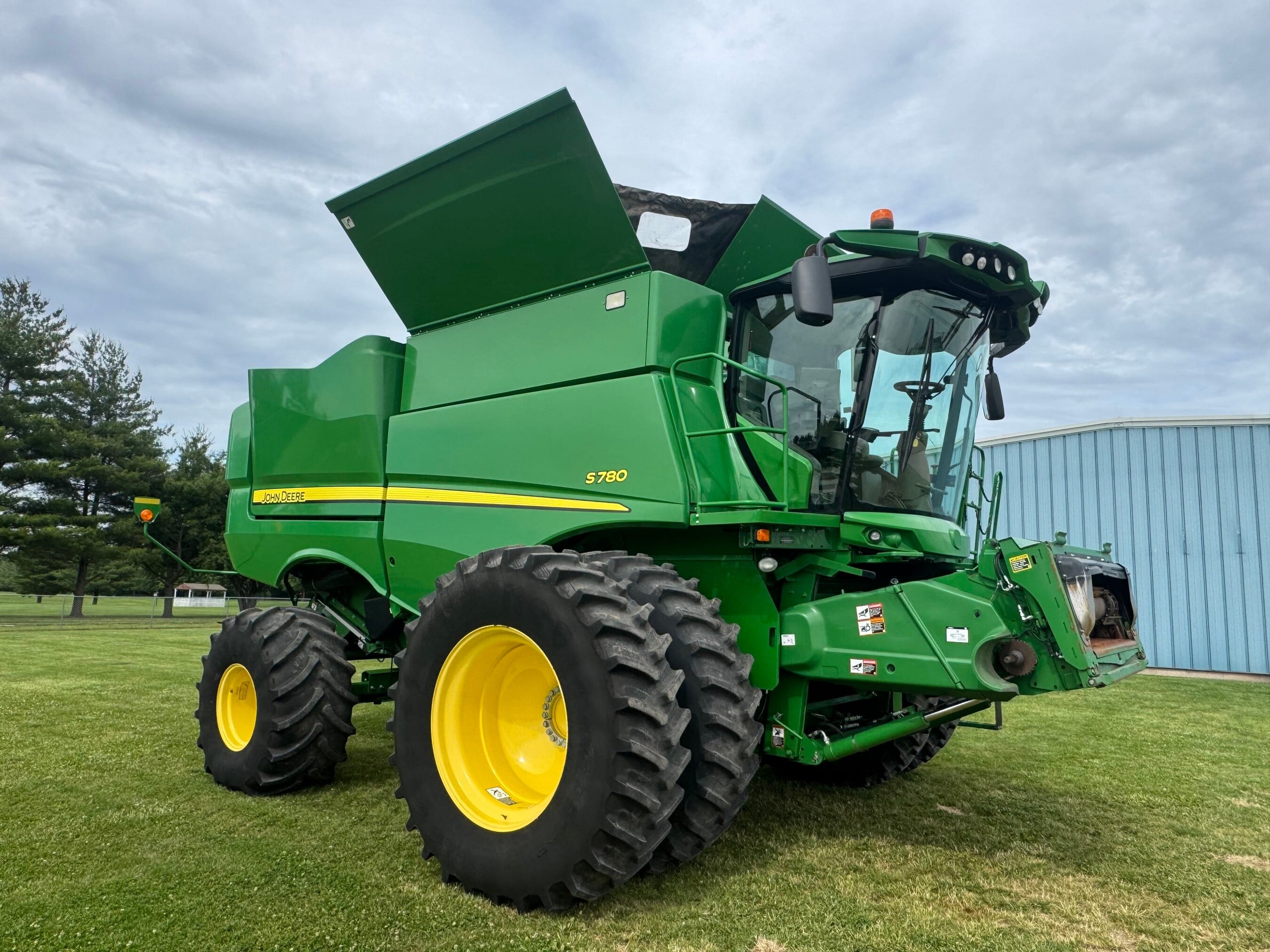 Combines image