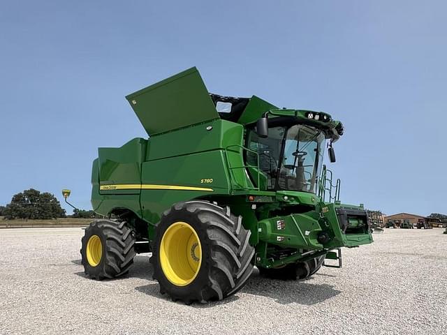 Image of John Deere S780 equipment image 1