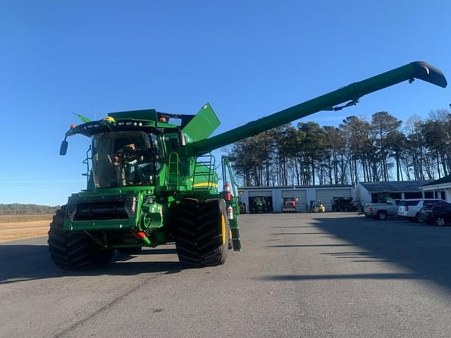 Image of John Deere S780 equipment image 1