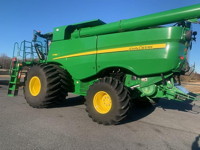 Image of John Deere S780 equipment image 2