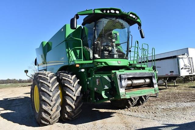 Image of John Deere S780 equipment image 1