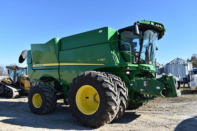 Image of John Deere S780 equipment image 2