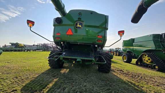 Image of John Deere S790 equipment image 3