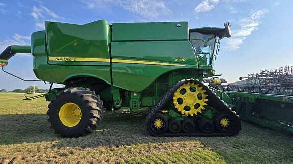 Image of John Deere S790 Primary image