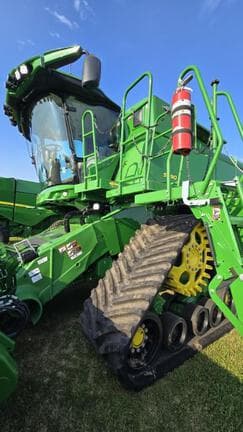Image of John Deere S790 equipment image 2