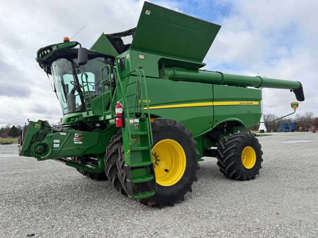 Image of John Deere S790 equipment image 2