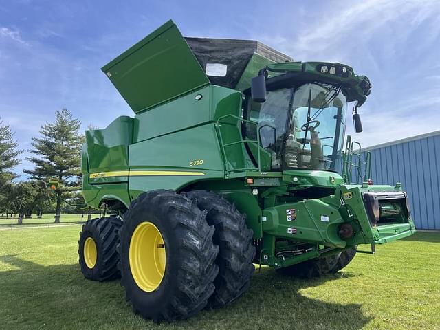 Image of John Deere S790 equipment image 2