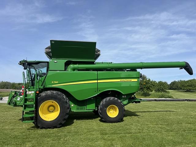 Image of John Deere S790 equipment image 3