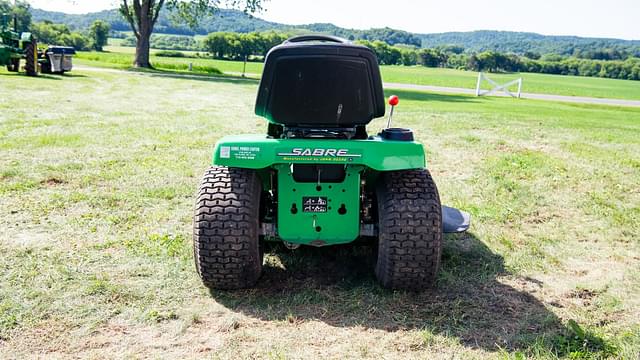 Image of John Deere Sabre equipment image 4