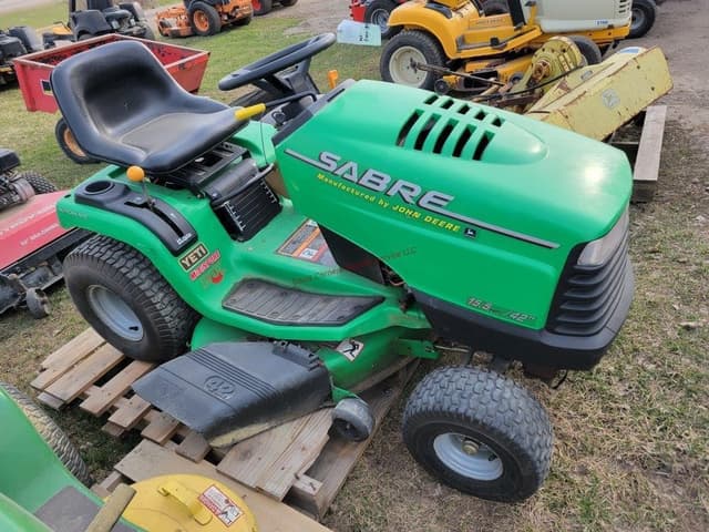 Image of John Deere Sabre equipment image 1