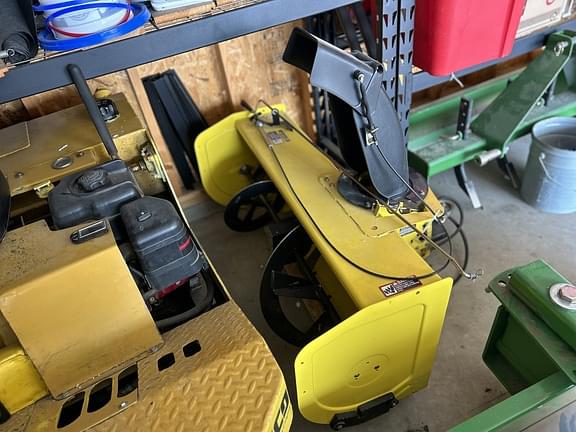 Image of John Deere 47" Snow Blower Image 0