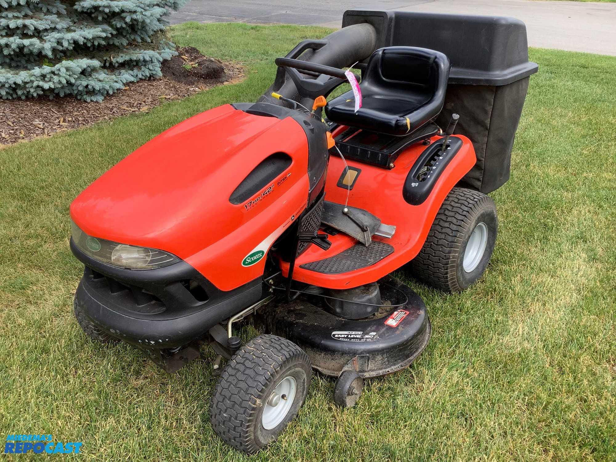 Main image Scotts 1742