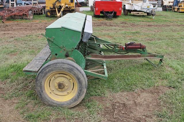 Image of John Deere Van Brunt equipment image 2