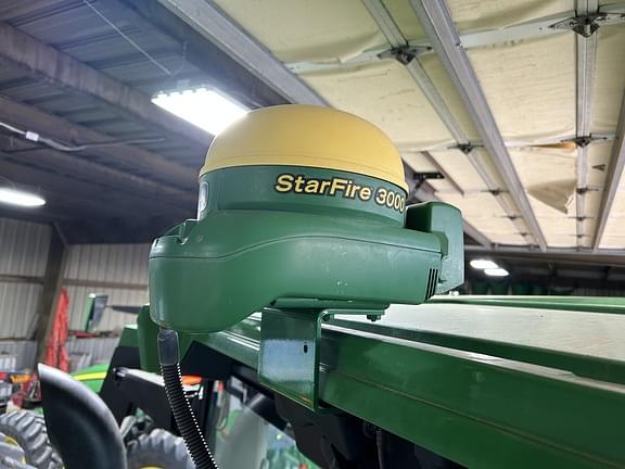 Image of John Deere StarFire 3000 Image 0