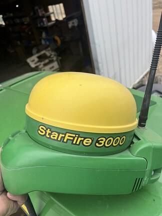 Image of John Deere StarFire 3000 Image 0