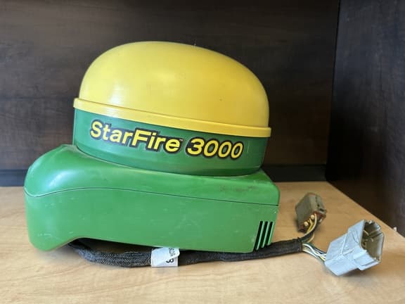 Image of John Deere StarFire 3000 Image 0