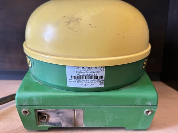 Image of John Deere StarFire 3000 Image 1