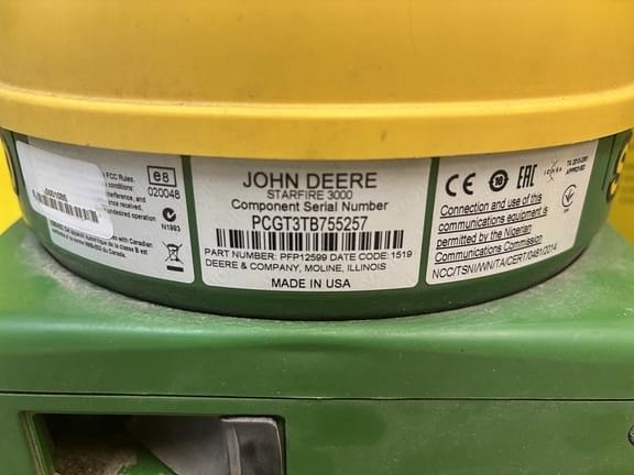 Image of John Deere StarFire 3000 equipment image 4