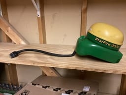 John Deere StarFire 3000 Equipment Image0