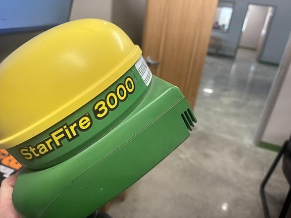 Image of John Deere StarFire 3000 Primary Image