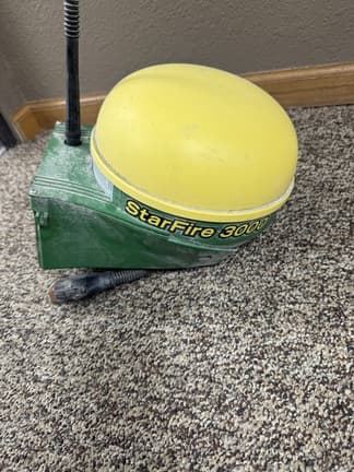 Image of John Deere StarFire 3000 Image 0