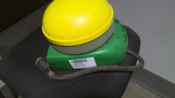 Image of John Deere StarFire 3000 Image 0