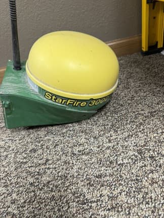 Image of John Deere StarFire 3000 Image 0