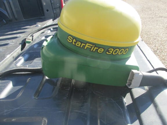 John Deere StarFire 3000 Equipment Image0