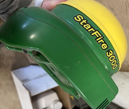 Image of John Deere StarFire 3000 Primary Image