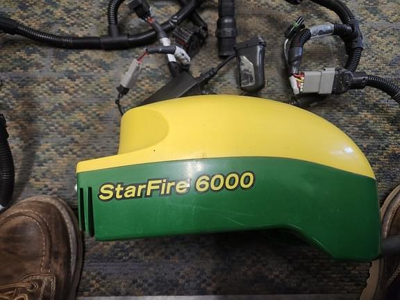 Image of John Deere StarFire 6000 Primary image