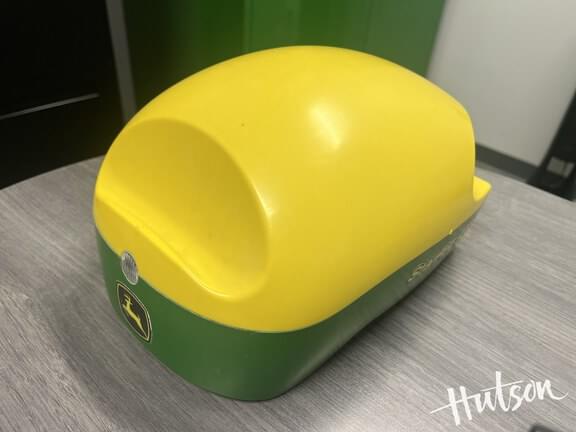 Image of John Deere StarFire 6000 equipment image 2