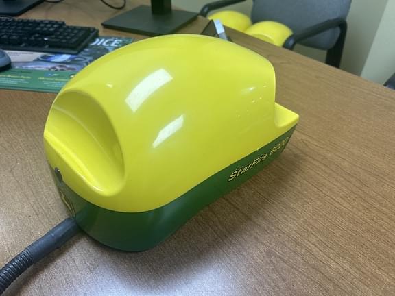 Image of John Deere StarFire 6000 Image 0