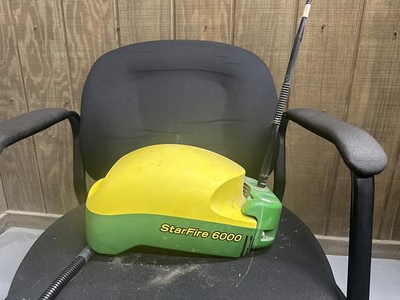 Image of John Deere StarFire 6000 Primary image