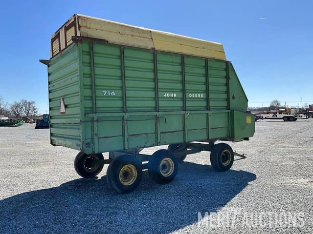 Image of John Deere 714 equipment image 4