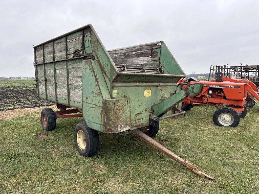 Image of John Deere 112 Primary image