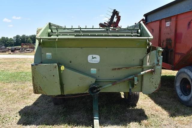 Image of John Deere 122 equipment image 1
