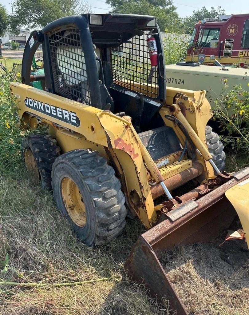 Main image John Deere 240