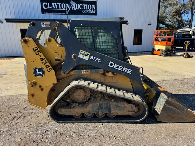 Image of John Deere 317G equipment image 2